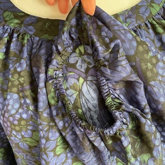 Ann Taylor Women’s Blue Floral Puff Sleeve Keyhole Blouse Top Large - Picture 6 of 9